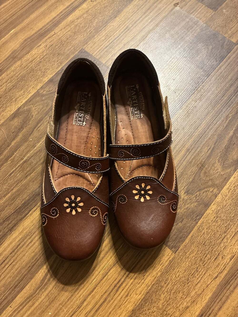 L'Artiste by Spring Step Tayla Brown Leather Floral Mary Jane Shoes